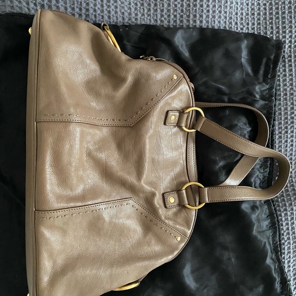 Yves Saint-laurent Handbag Muse - Picture 5 of 6